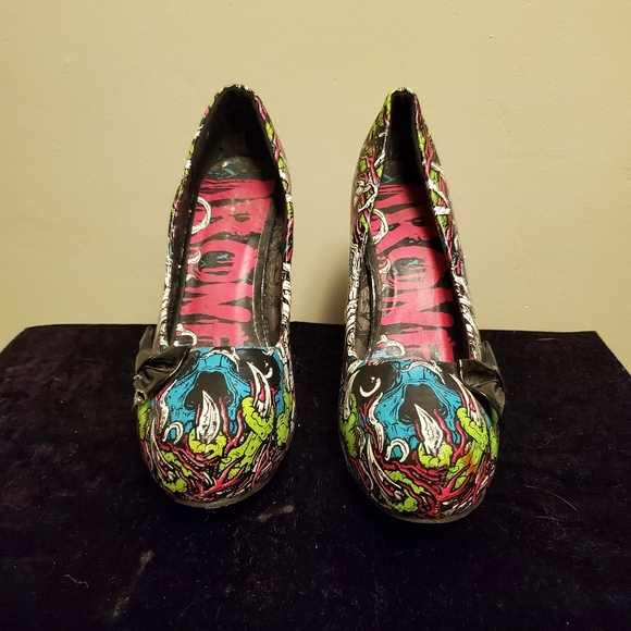 Iron fist pumps - Picture 7 of 7